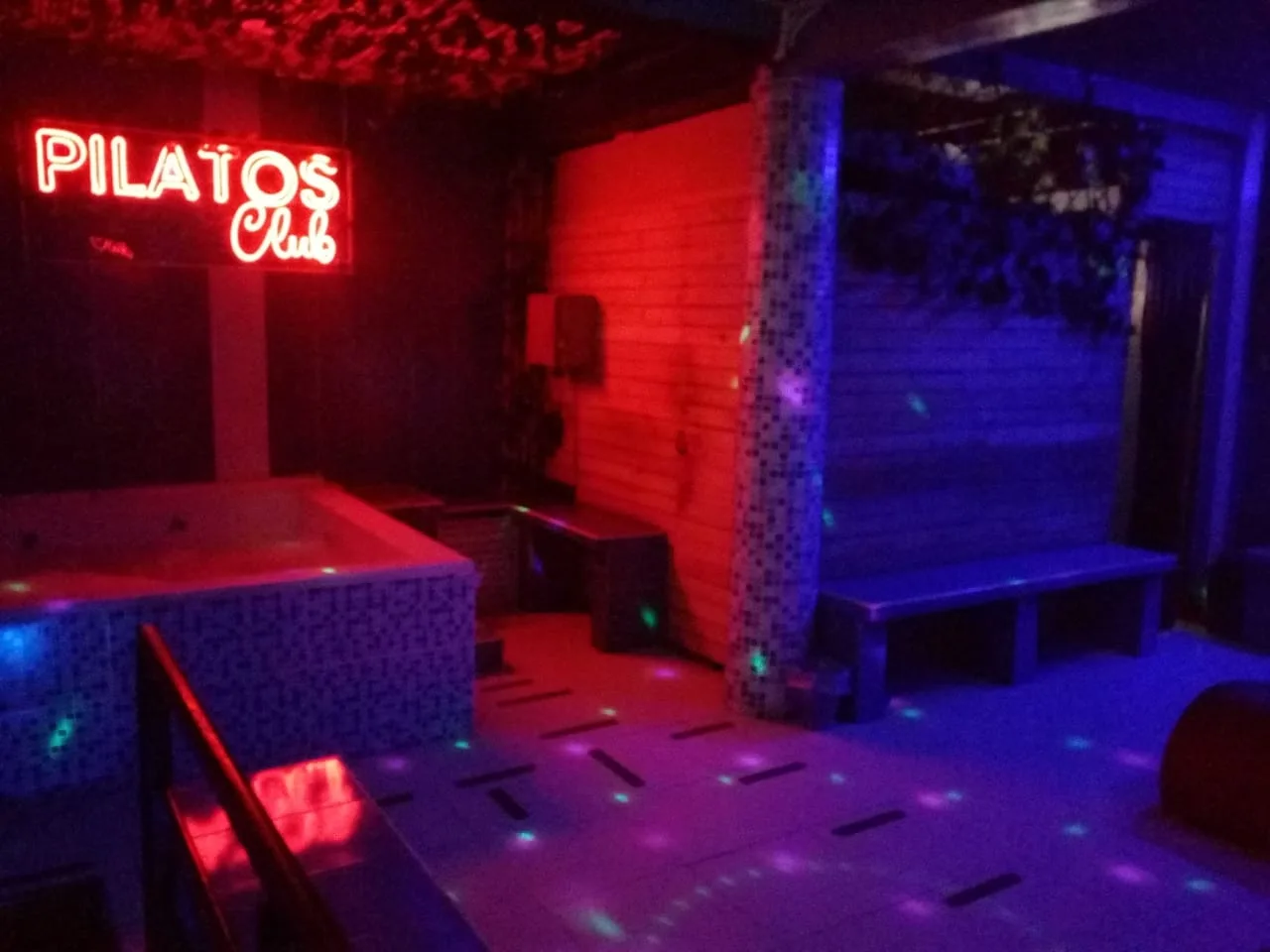 Pilato's Club Swinger