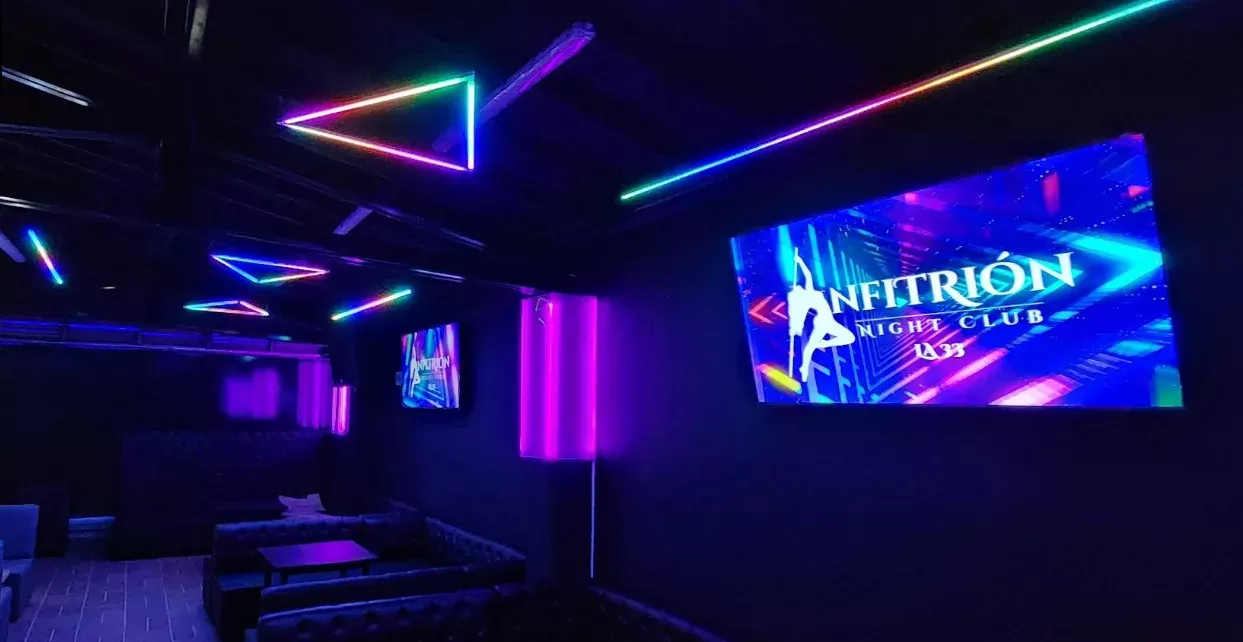 Anfitrión Night club la 33