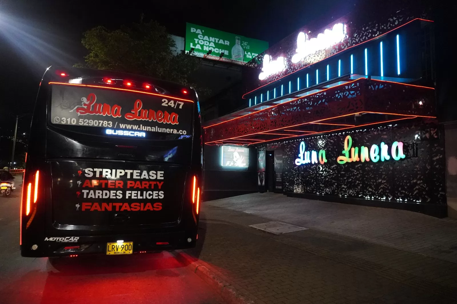 Luna Lunera strip club