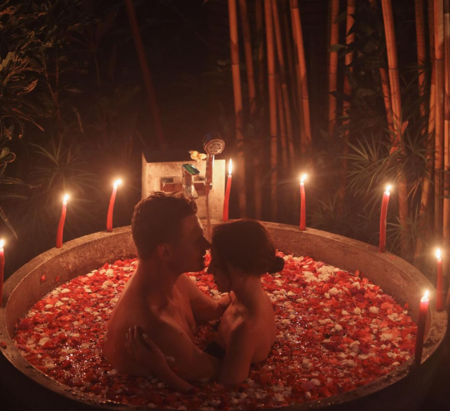 Velas Eróticas: Creando un Ambiente Seductor y Romántico