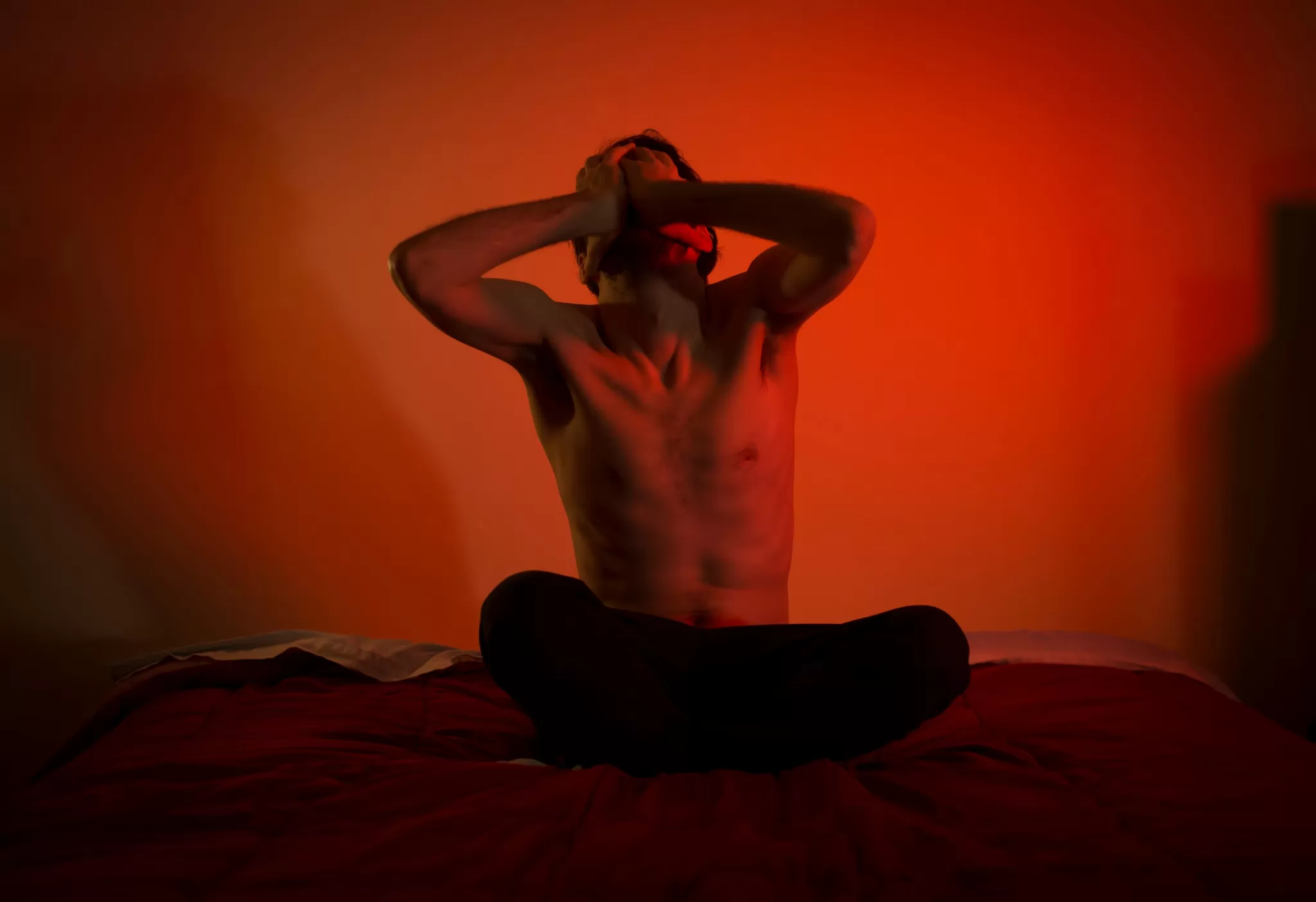 ¿Cuánto debe durar un hombre en la cama? Mitos, ansiedad y retardantes
