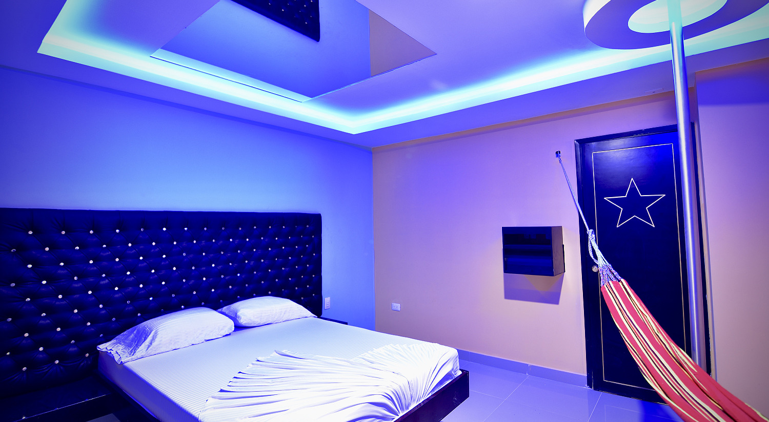 https://images2.guiacereza.com/sitios/imagenes/home/-2019/-moteles/starsuites/2.jpg